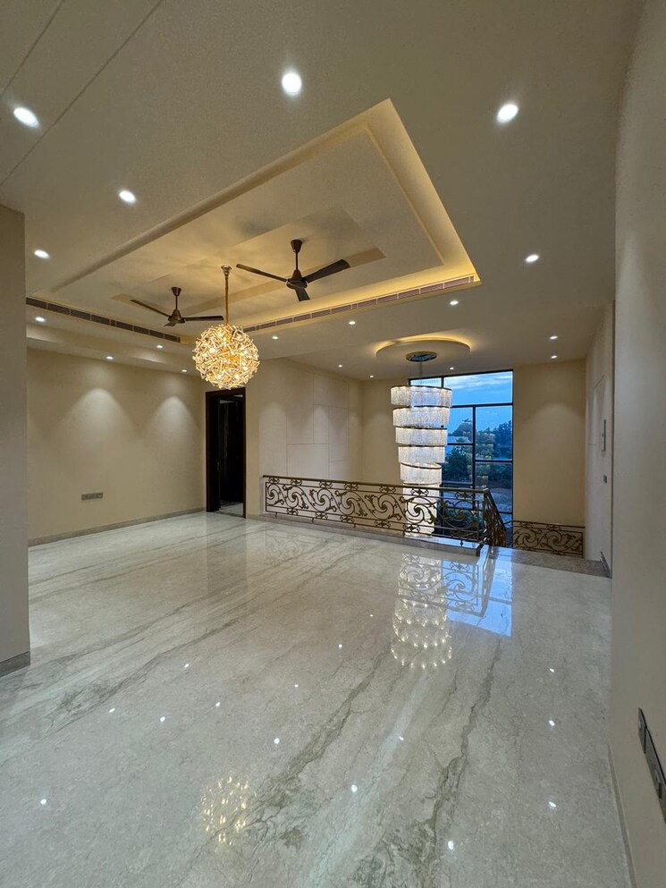 Room, panchsheel enclave 3 Bedroom 265 Sq.Yd. Builder Floor In Panchsheel Enclave Delhi 8591973