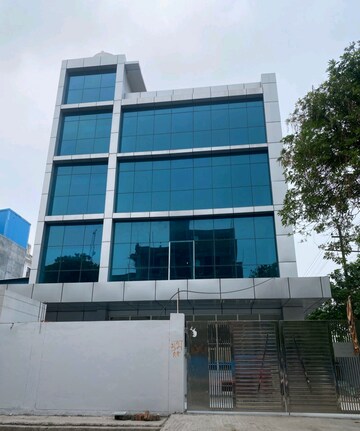  Showroom For Rent in Bariatu