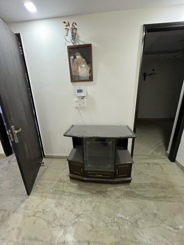 Living Room, ashok nagar 2.5 Bedroom 900 Sq.Ft. Builder Floor In Ashok Nagar Delhi 8592058