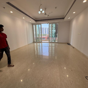 Room in 5 BHK Builder Floor at DLF Alameda, Southern Peripheral Road – for Rent