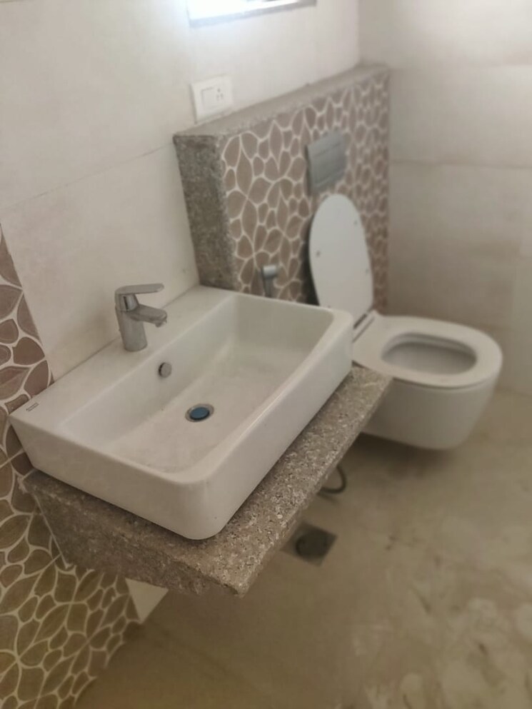 Bathroom, vaishnavi-triumph-villas 4 Bedroom 3264 Sq.Ft. Villa In Kismatpur Hyderabad 8592053
