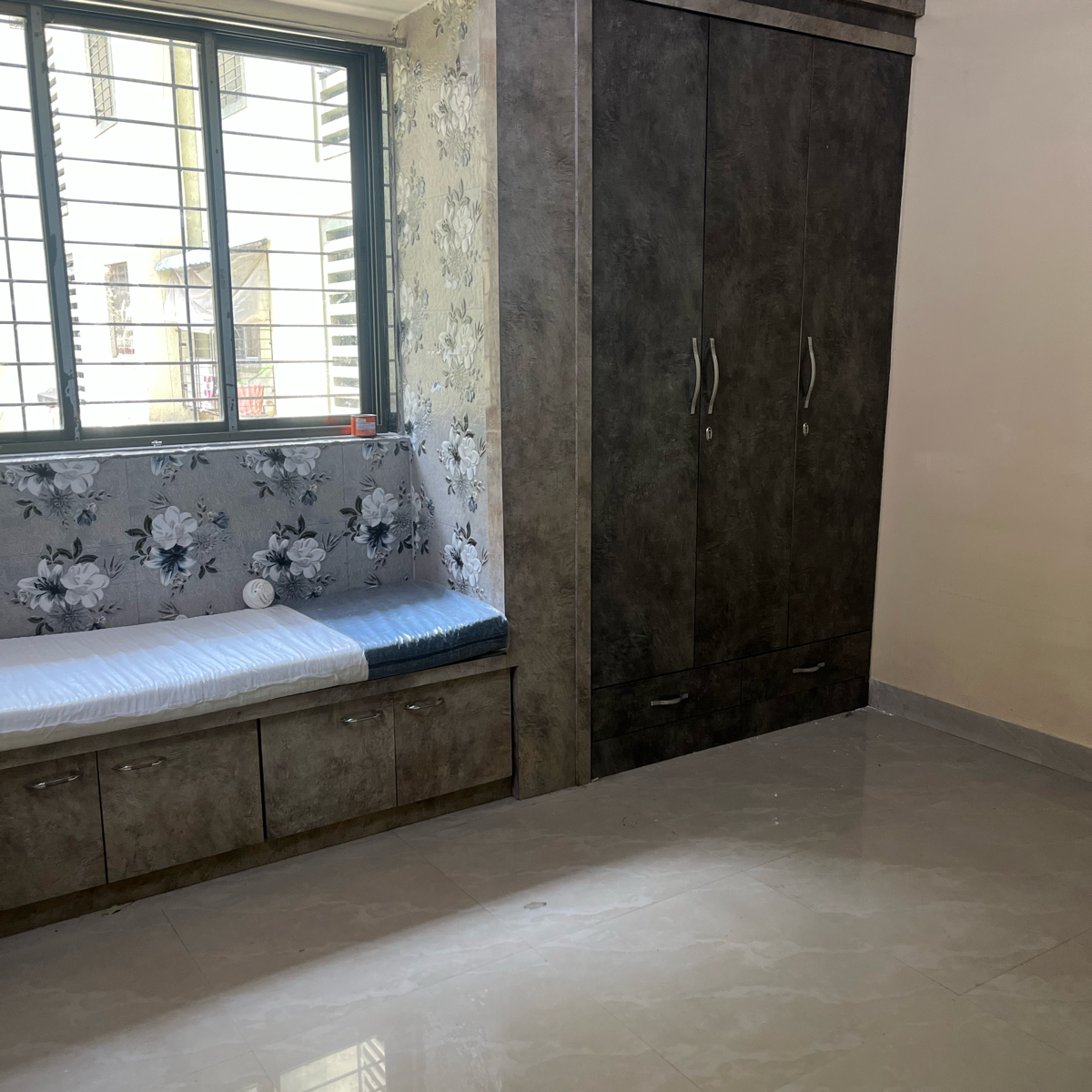 1 BHK + Extra Room 650 Sq.Ft. Apartment in Swapnapurti CHS Kharghar