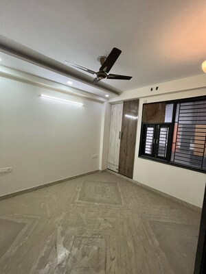 Room in 3 BHK Builder Floor at Ashok Nagar – for Sale