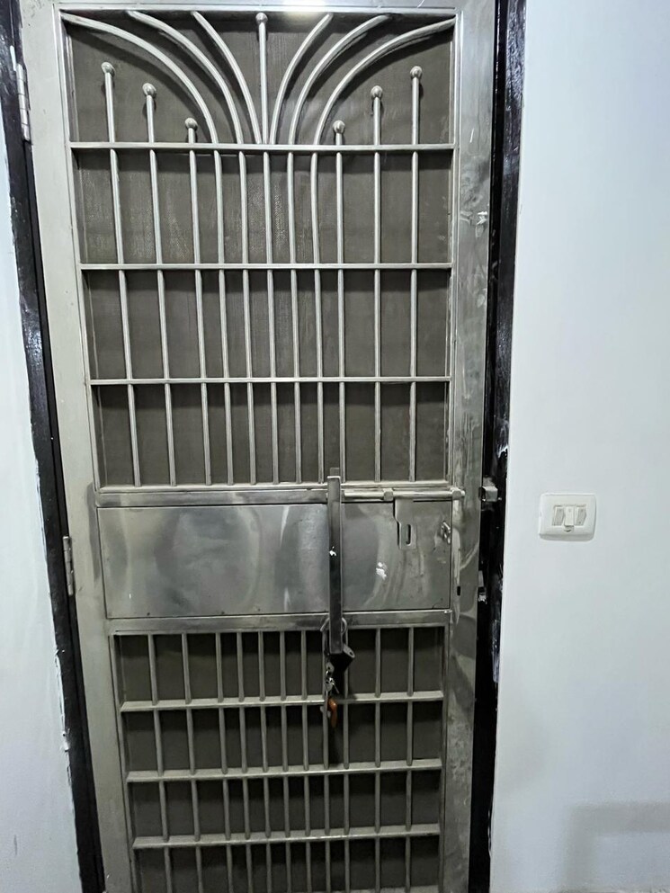 undefined, ashok nagar 3 Bedroom 1000 Sq.Ft. Builder Floor In Ashok Nagar Delhi 8592150