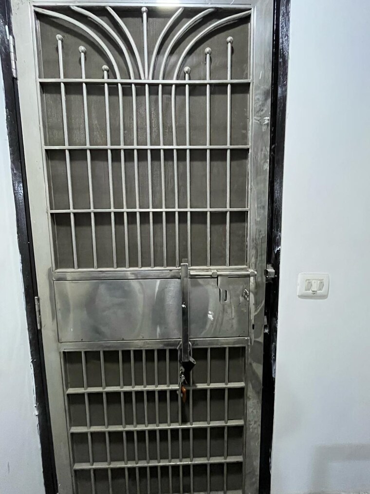 undefined, ashok nagar 3 Bedroom 1000 Sq.Ft. Builder Floor In Ashok Nagar Delhi 8592150