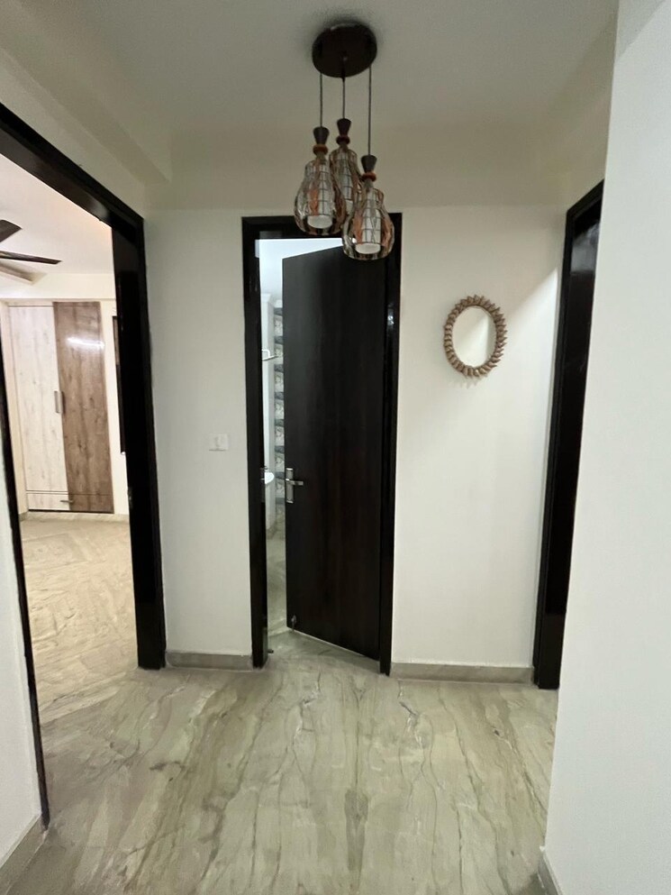 Room, ashok nagar 3 Bedroom 1000 Sq.Ft. Builder Floor In Ashok Nagar Delhi 8592150