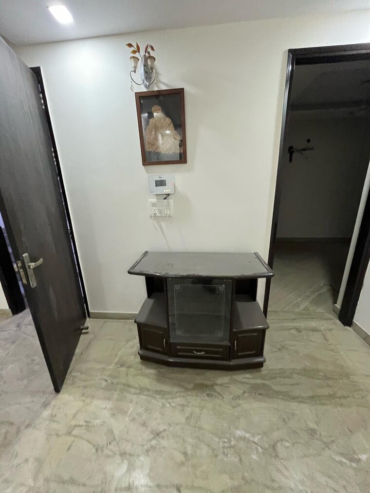 Room, ashok nagar 3 Bedroom 1000 Sq.Ft. Builder Floor In Ashok Nagar Delhi 8592150