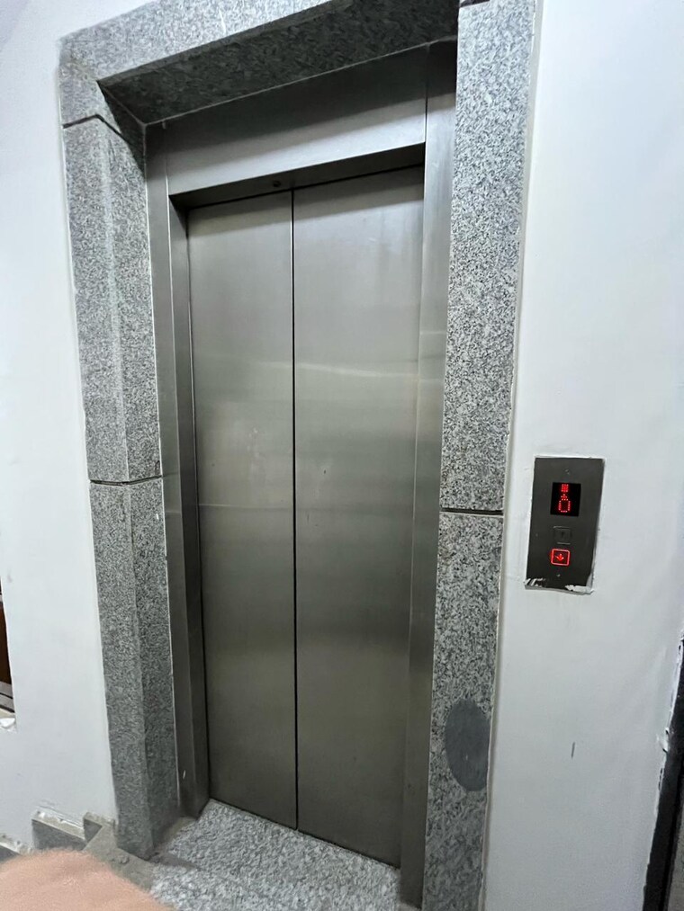 Other, ashok nagar 3 Bedroom 1000 Sq.Ft. Builder Floor In Ashok Nagar Delhi 8592150