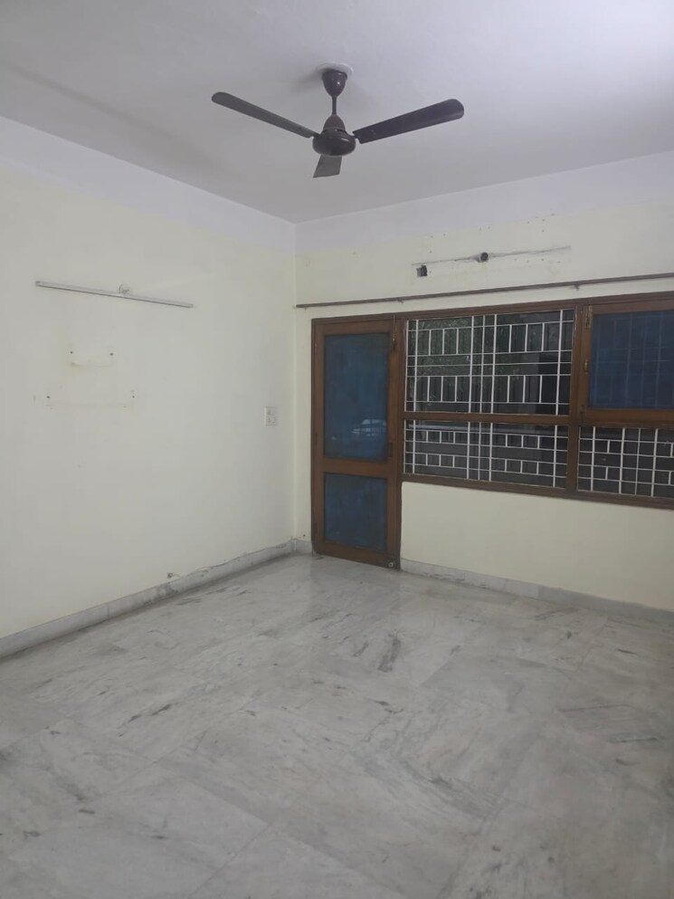 Room, dps-housing-society 2 Bedroom 1000 Sq.Ft. Apartment In Sector 51 Noida 8592121