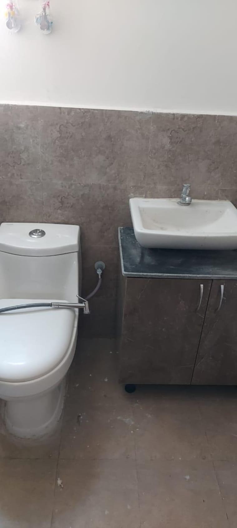 Bathroom, suncity-avenue-76 2 Bedroom 682 Sq.Ft. Apartment In Sector 76 Gurgaon 8592126