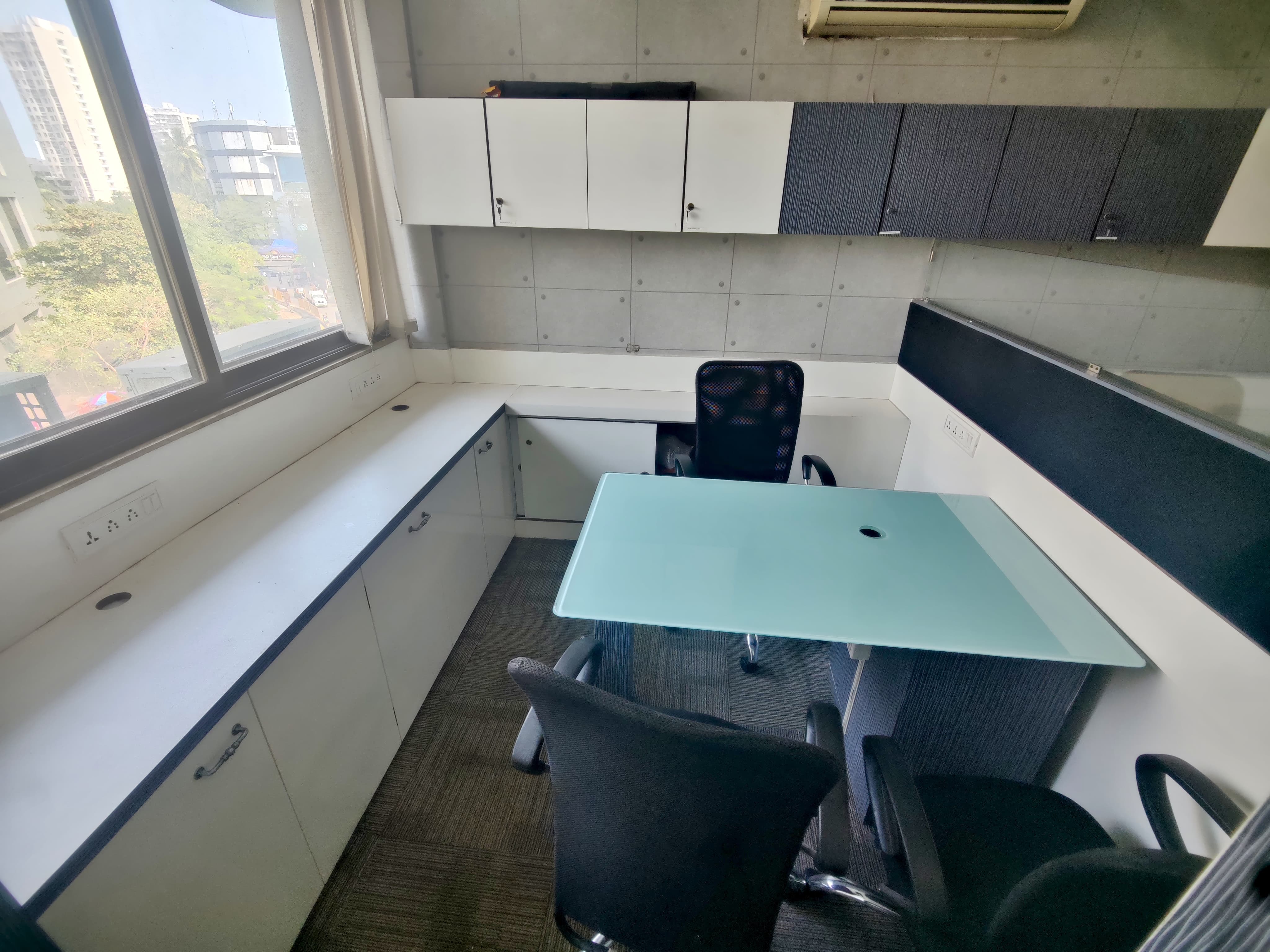 Office Space For Rent in Kane Plaza