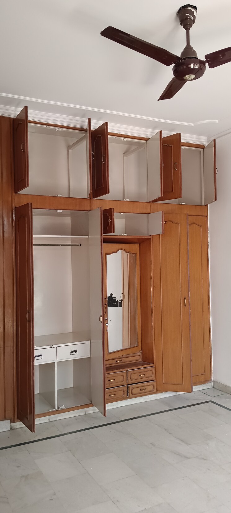 Kitchen, sector 16 3 Bedroom 3150 Sq.Ft. Builder Floor In Sector 16 Faridabad 8592130