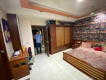 Bedroom in 4 BHK Villa at Vastrapur – for Sale