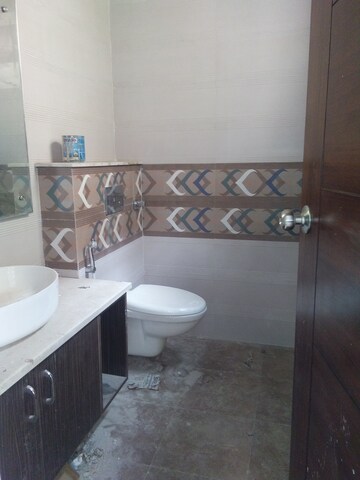 Bathroom in 2 BHK Builder Floor at Sector 16 A – for Rent