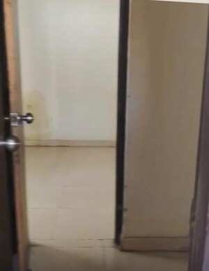 Room in 3.5 BHK Apartment at Sanchar Residency, Raj Nagar Extension – for Sale