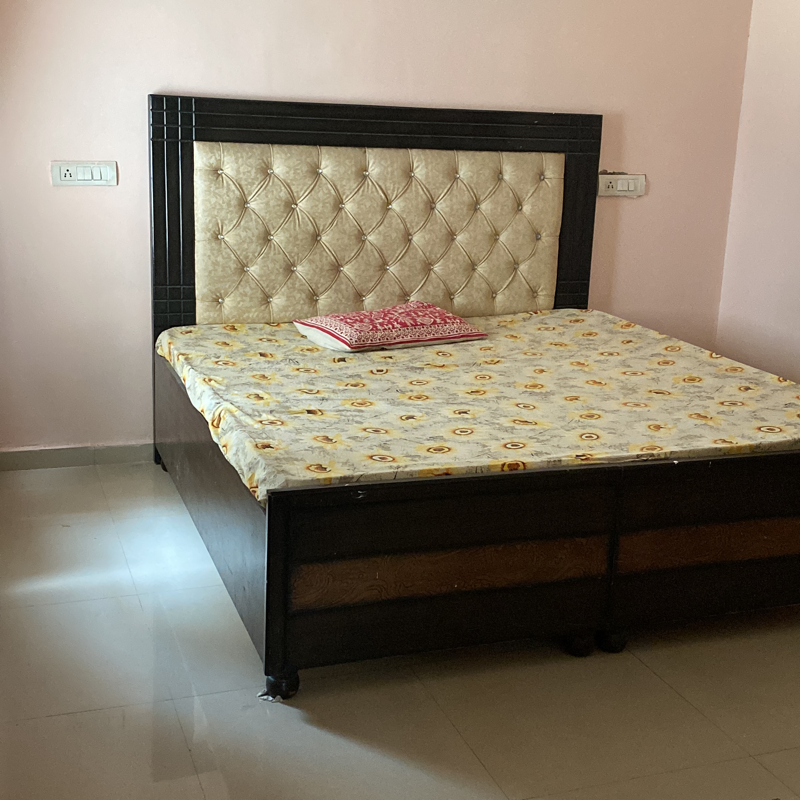 3 BHK + Pooja Room Apartment For Rent in Sushma Valencia
