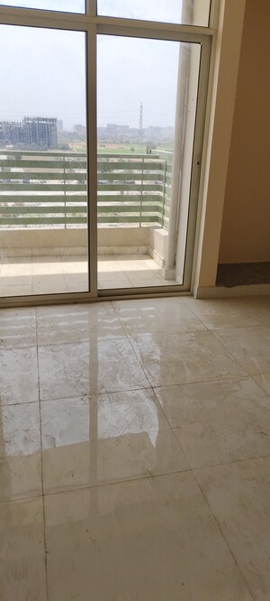 Room in 2 BHK Apartment at Mehak Jeevan, Raj Nagar Extension – for Sale