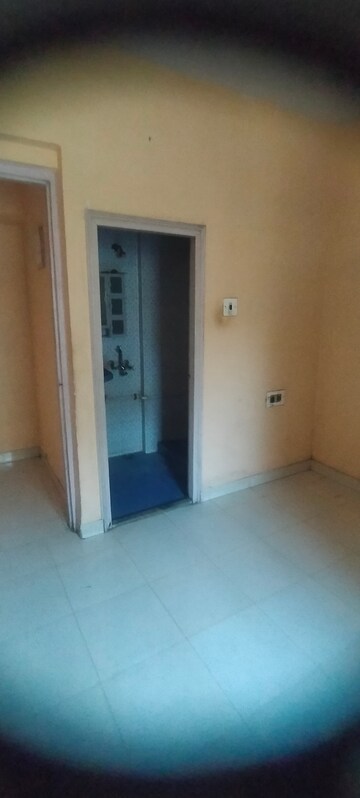 Room in 1 BHK Apartment at Krishna Greenland Park Vastu Federation, Ghodbunder Road – for Rent