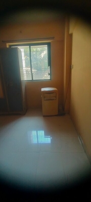 Room in 1 BHK Apartment at Krishna Greenland Park Vastu Federation, Ghodbunder Road – for Rent