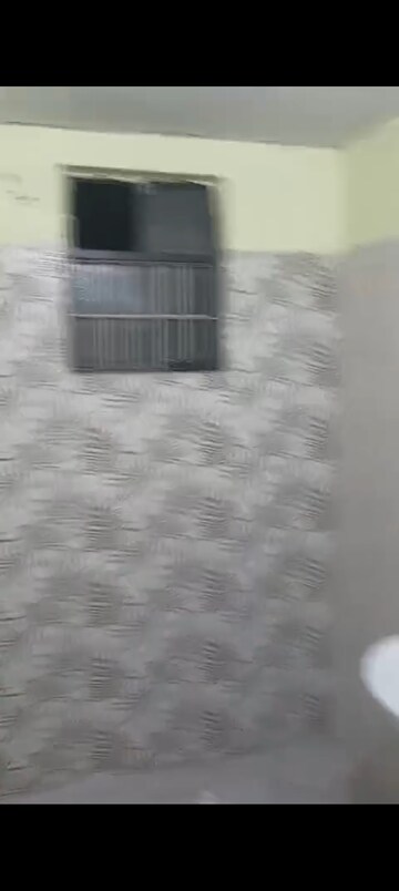 Room in 2 BHK Builder Floor at Lucky The Palm Valley, Sector 1 Greater Noida – for Rent