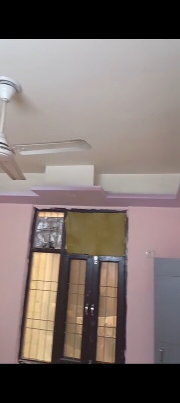 Furnished Amenities in 2 BHK Builder Floor at Lucky The Palm Valley, Sector 1 Greater Noida – for Rent