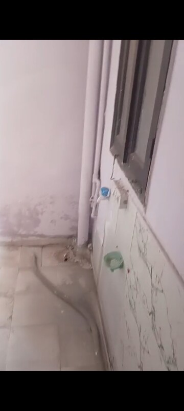 Building Lobby in 2 BHK Builder Floor at Lucky The Palm Valley, Sector 1 Greater Noida – for Rent