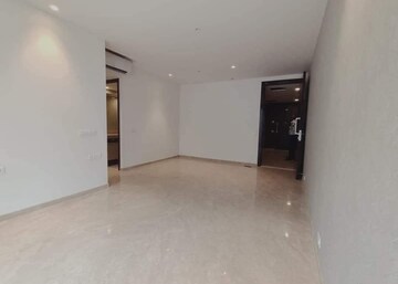 Room in 2 BHK Apartment at Castle Rock, Powai – for Rent