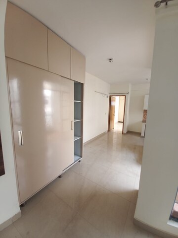 Room in 1 BHK Apartment at Ninex RMG Residency, Sector 37c – for Rent
