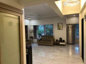 Room in 4 BHK Apartment at Pranay Apartments, Dadar West – for Rent
