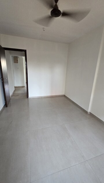 Room in 3 BHK Apartment at Shrishti Synchronicity, Chandivali – for Rent