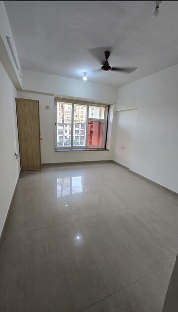 Room in 3 BHK Apartment at Shrishti Synchronicity, Chandivali – for Rent