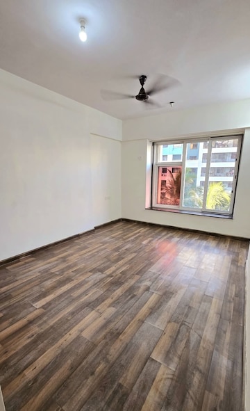 Room in 3 BHK Apartment at Shrishti Synchronicity, Chandivali – for Rent