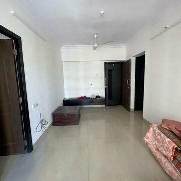 Bedroom in 2 BHK Apartment at Malad East – for Rent