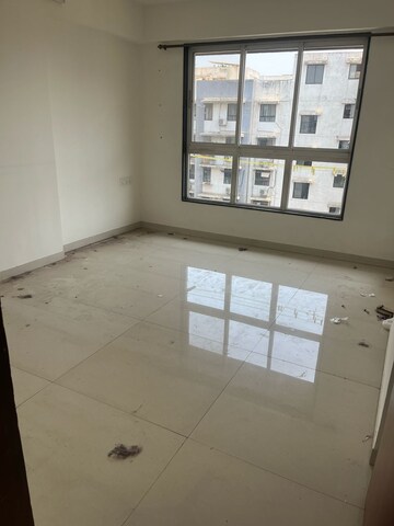 Room in 2 BHK Apartment at Godrej Prime, Chembur – for Rent