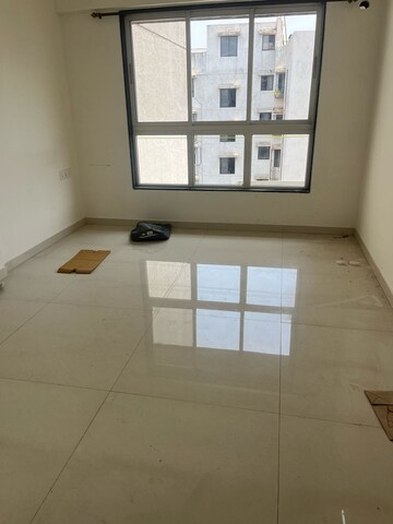Room in 2 BHK Apartment at Godrej Prime, Chembur – for Rent