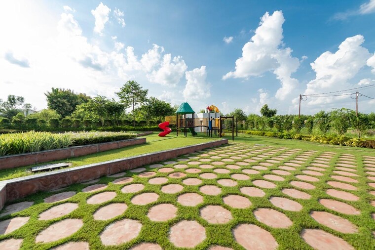 Garden, eldeco-shaurya  1211 Sq.Ft. Plot In Bijnor Road Lucknow 8592481