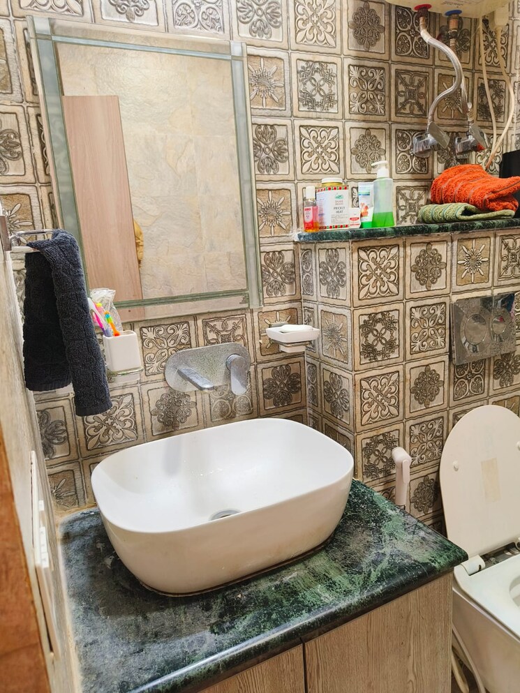 Attached Bathroom, bptp-princess-park 3 Bedroom 2010 Sq.Ft. Apartment In Sector 86 Faridabad 8592524