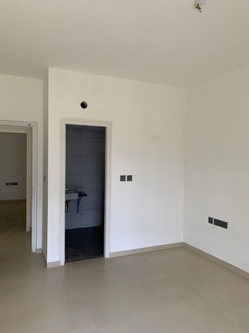 Room in 4 BHK Apartment at Casagrand Boulevard, Hennur Road – for Sale