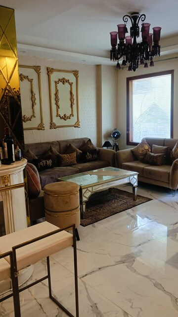 Living Room in 3 BHK Builder Floor at Sector 55 – for Rent