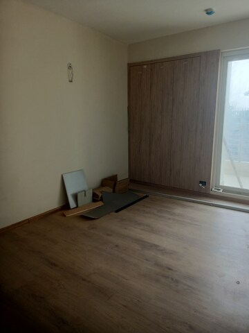 Room in 4 BHK Apartment at The 3C Lotus Panache, Sector 110 – for Rent