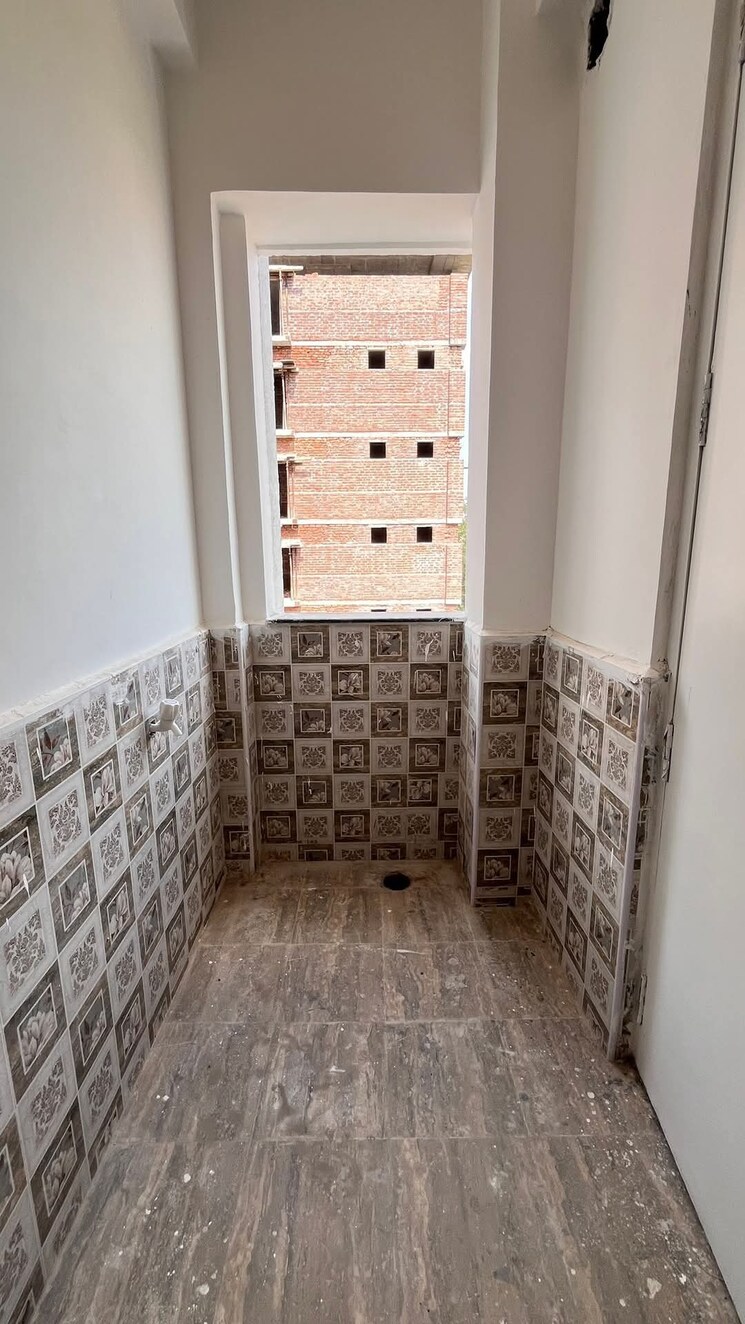 Bathroom, begumpet 3 Bedroom 1800 Sq.Ft. Apartment In Begumpet Hyderabad 8592523