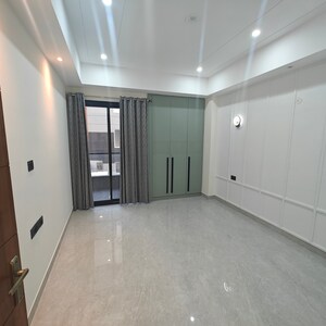 Room in 4 BHK Builder Floor at Ansal API Esencia, Sector 67 – for Sale