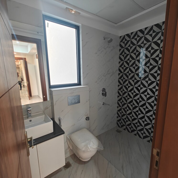 Bathroom, ansal-api-esencia 4 Bedroom 2700 Sq.Ft. Builder Floor In Sector 67 Gurgaon 8592541