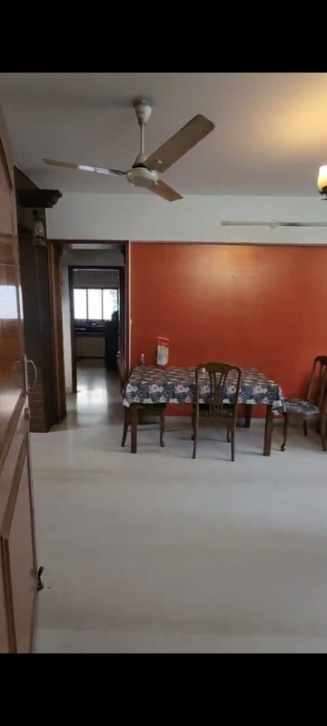 Living Room in 4 BHK Apartment at Vile Parle East – for Rent