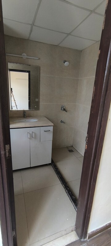Bathroom in 4 BHK Builder Floor at BPTP Amstoria, Sector 102 – for Rent