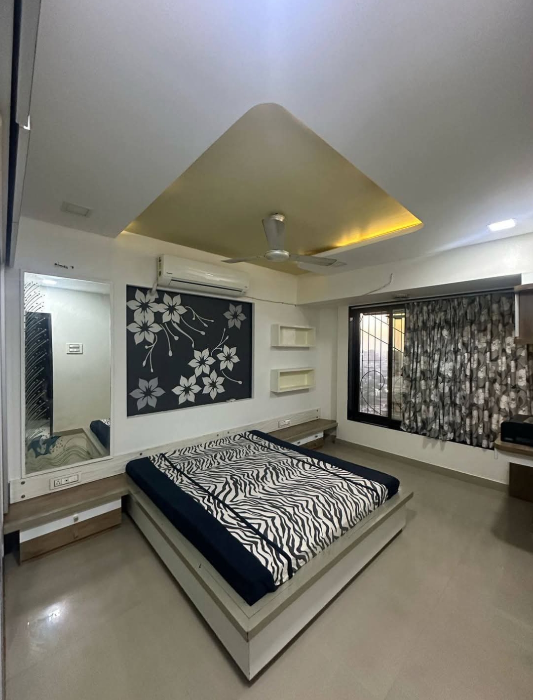 2 BHK 875 Sq.Ft. Apartment in Lake Home