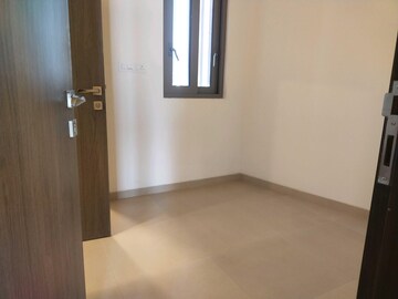 Room in 3 BHK Apartment at Piramal Mahalaxmi, Mahalaxmi – for Sale