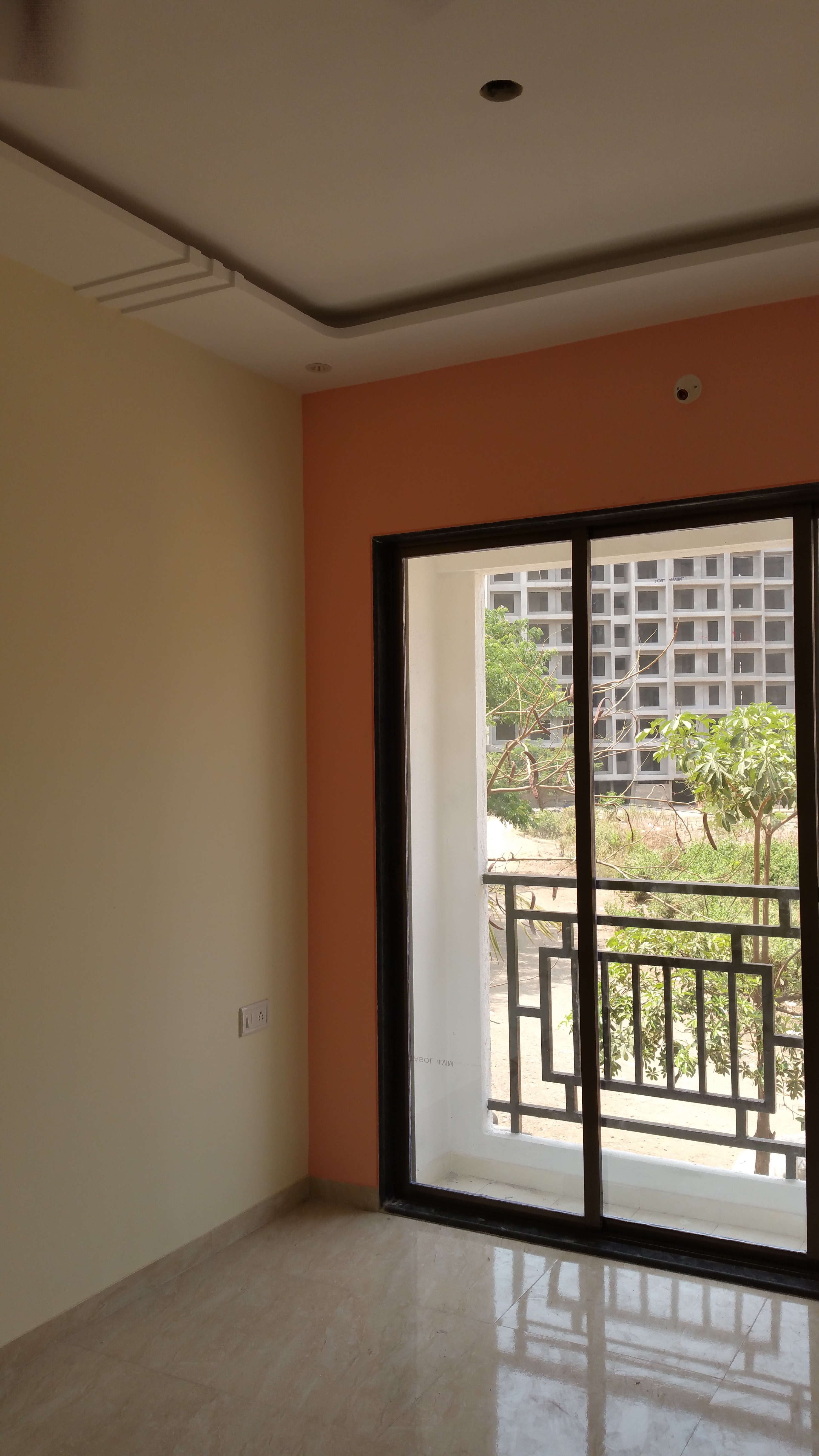 2 BHK Apartment For Rent in Man Opus