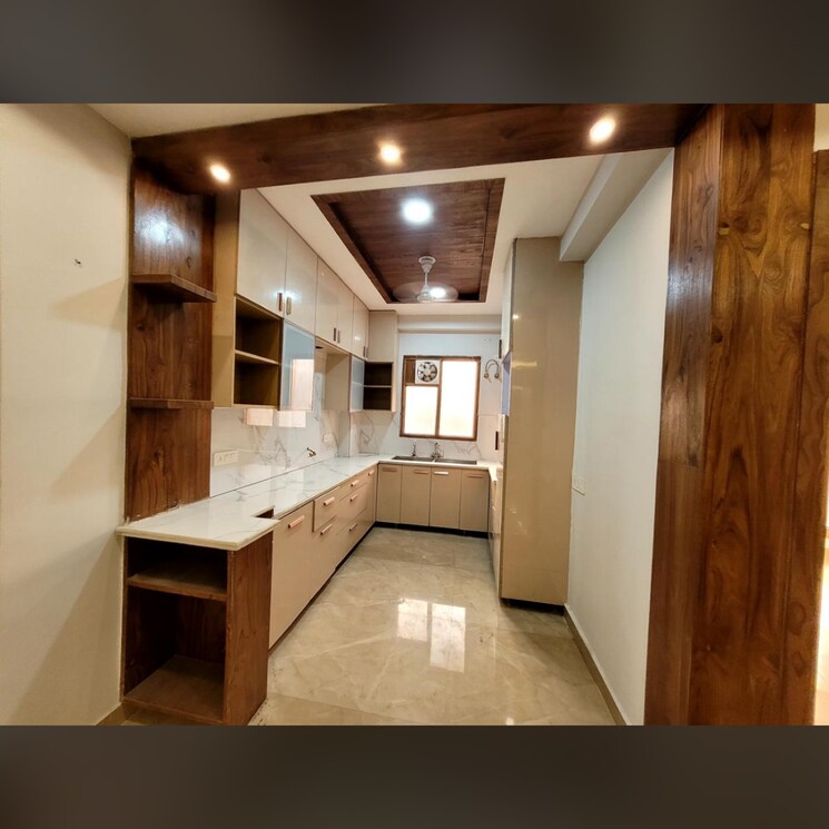 Kitchen, green fields colony 3.5 Bedroom 205 Sq.Yd. Builder Floor In Green Fields Colony Faridabad 8592624