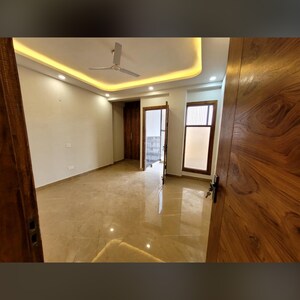 Room in 3.5 BHK Builder Floor at Green Fields Colony – for Sale